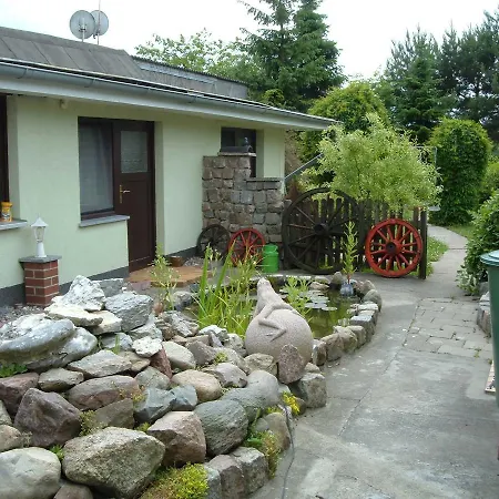 Ferienbungalow 1 *